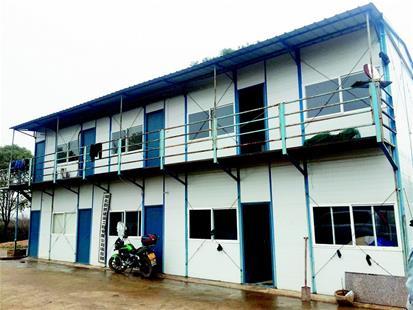 男子村头搭项目部 伪造证书称大工程求分包