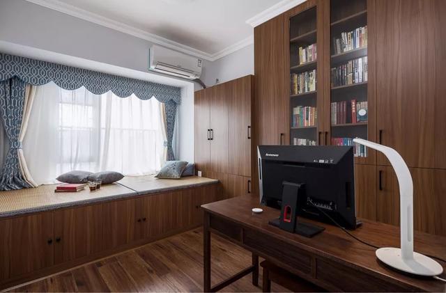 这套混搭四房,电视墙后的走廊,藏得真漂亮!