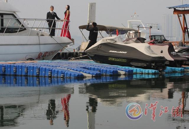 游艇上婚纱照_游艇婚纱照