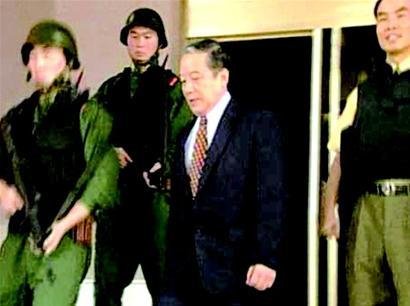 中国首位带 保镖 大使来宜 今晚亮相三峡大学