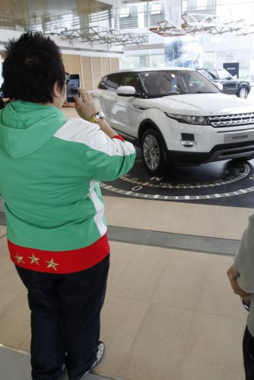 梦想擦出火花--韩红莅临武汉捷路赏车、试驾