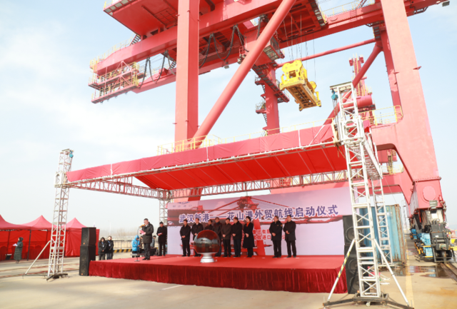 武汉自贸片区花山港外贸航线启动 年吞吐能力