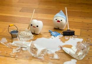 牛奶过期了先别扔!用来擦家具正合适