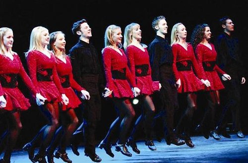 《大河之舞》江城最后一演 最劲爆爱尔兰踢踏舞_大楚网_腾讯网