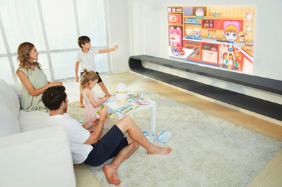 个80后父亲为孩子打造AR投影仪 获得650万投资