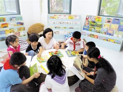 武汉中学老师办免费童书馆 阅读存折 刺激读书
