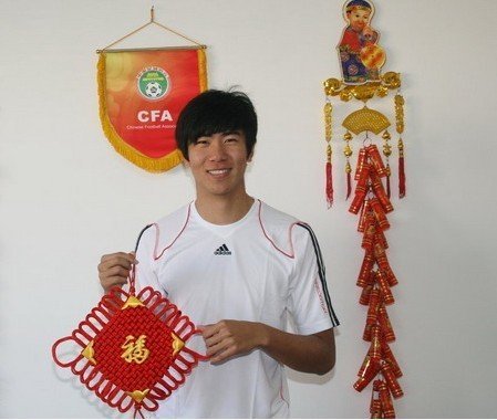 名记曝中国天才签约葡超豪门 违约金3.72亿!