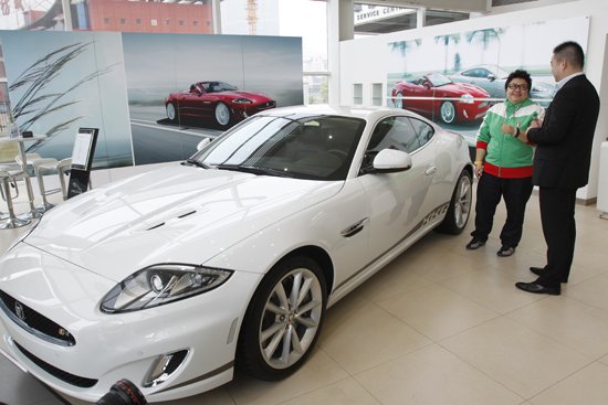 梦想擦出火花--韩红莅临武汉捷路赏车