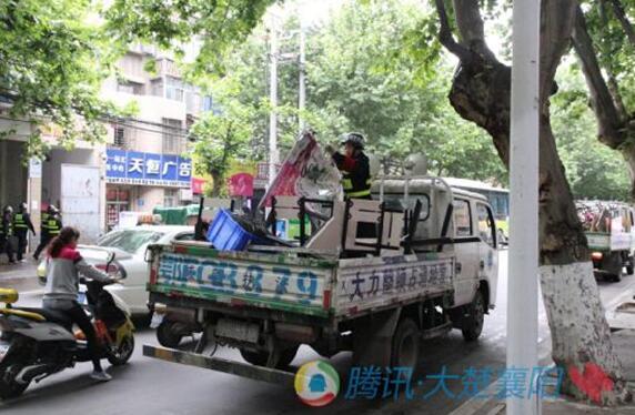 襄阳城管公安联动重拳出击 整治城市管理顽疾