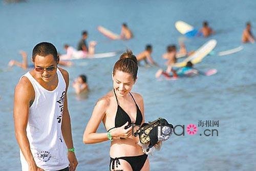组图:阮经天不顾<em>破处</em>门与女友纵情嬉戏海滩