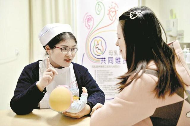 新手妈妈存在哺乳困惑 武汉医院哺乳门诊受热