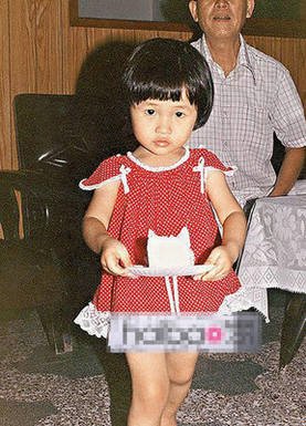 “整容天后”萧亚轩疯狂变脸面目全非 成翻版Angelababy