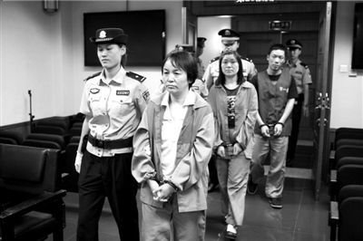 湖北女赌徒输光家当 体内 藏毒 乘飞机进京还债