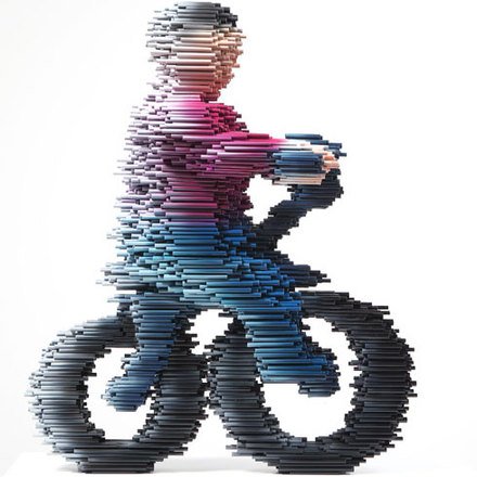 妙想 牛人用pvc管做成的动感人体雕塑