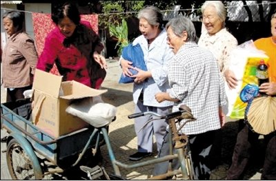 社区代购解老人买菜难