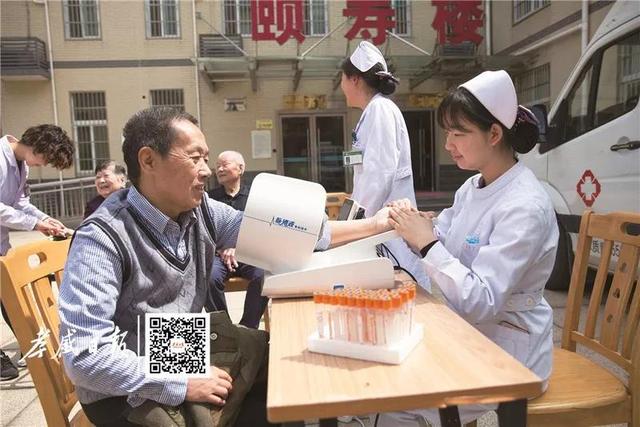 纪念第72个世界红十字日暨曜阳养老志愿行动启动仪式在孝感举行！