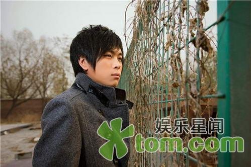 雨天新歌来势汹 《为爱流下的眼泪》力压群芳