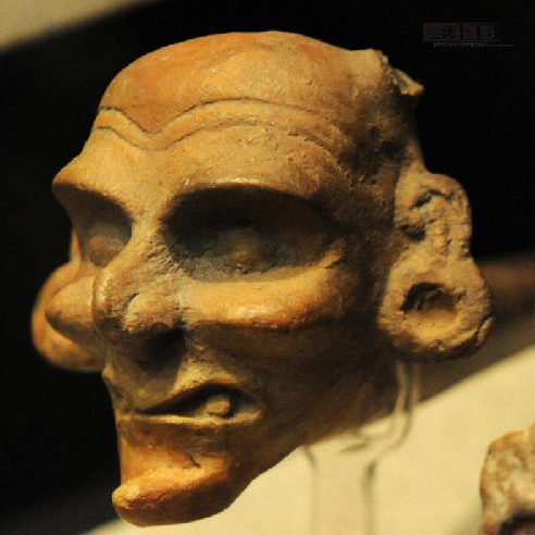 探秘玛雅水晶头骨和墨西哥诡异的骷髅文化
