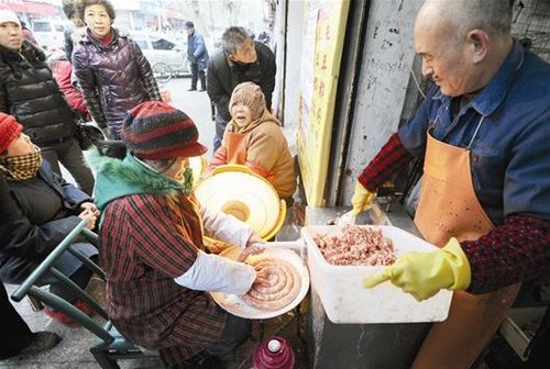 年关肉价节节涨 腌制腊肉灌肠要尽快
