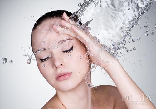 少女时代薪酬低? 透亮美肌主职场沉浮!