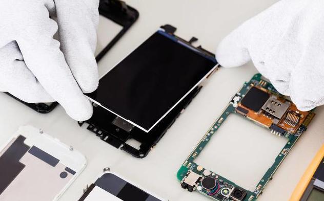 武汉大二学生 共享 修手机 足不出户上门取件