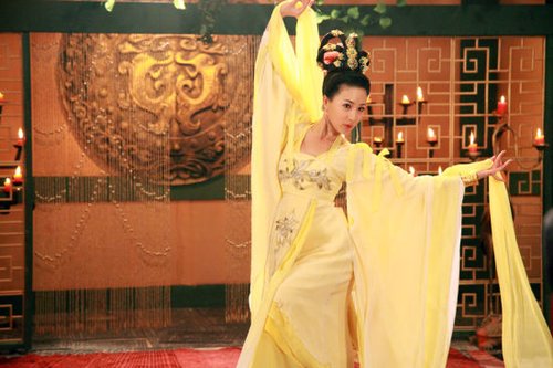 刘梓妍独秀宫廷舞 导演田有良封其灵性美人(图)_大楚网_腾讯网