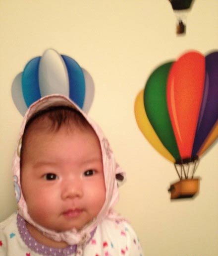 央视主持人李小萌女儿首曝光 老公是外企高官