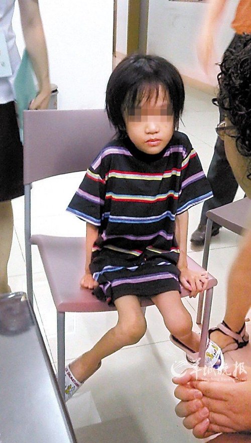 广州跳楼觅食女孩已被生母接回香港(图)_新闻