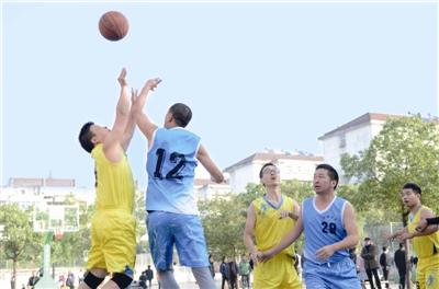 潜江市举办教职工篮球赛 26支队伍参加角逐