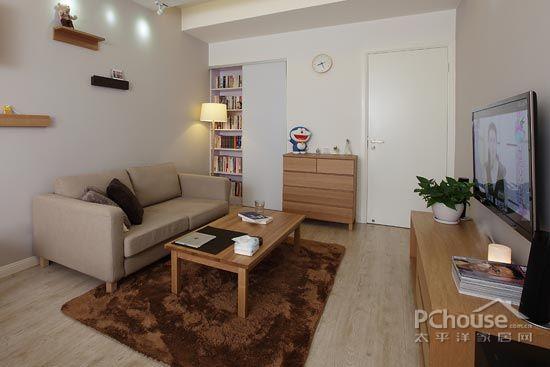 沙发挤进小客厅 合理挑选创造宜居空间