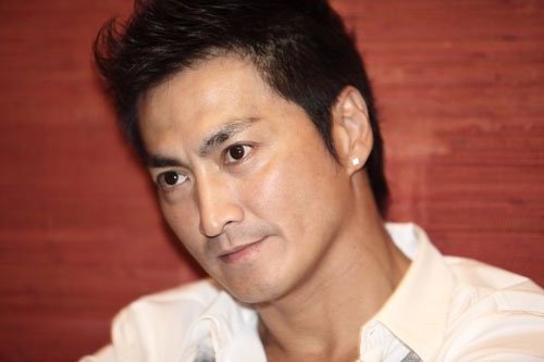 明星们耸听人闻的驻颜术 _女人频道_漂亮脸蛋