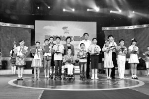 武汉少先队双十佳电视PK评出_教育频道_湖