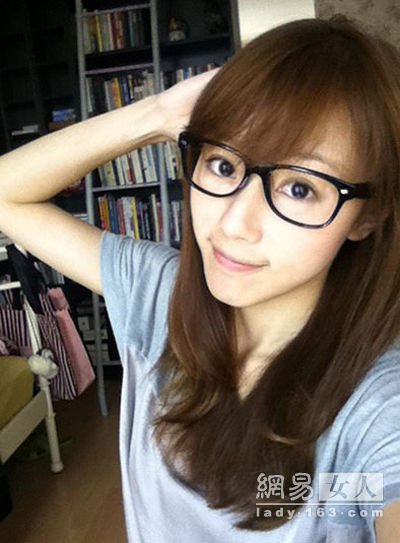 度娘一夜飘红年会创意被摆上网店货架