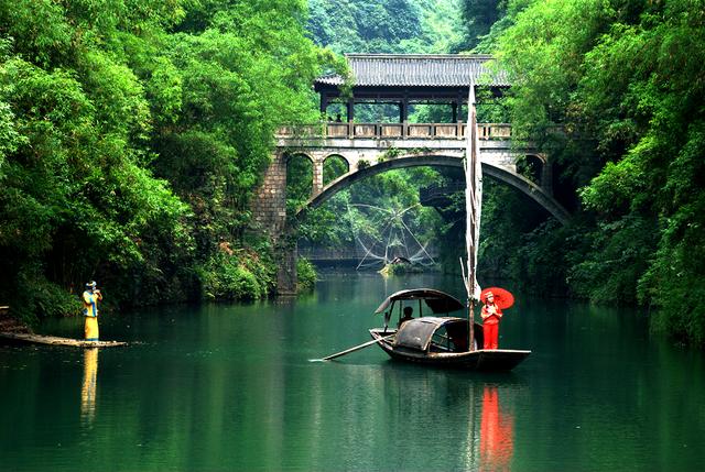 宜昌旅游攻略:游壮丽三峡 看清江画廊