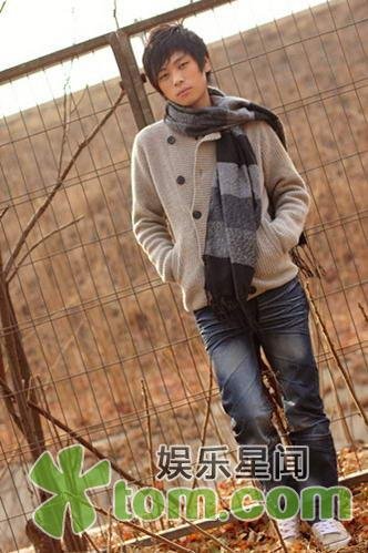 雨天《为爱流下的眼泪》 光棍情歌引爆歌坛