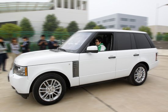 梦想擦出火花--韩红莅临武汉捷路赏车