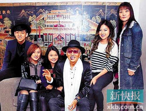 高凌风办家庭聚会 三任妻子六个孩子都来了[图]_