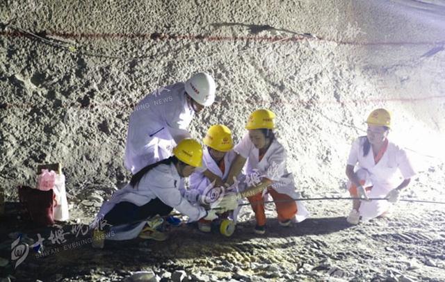 汉十高铁四方山隧道举行坍塌应急救援演练(图