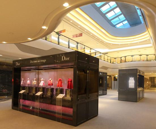 迪奥小姐重温1947年的巴黎味道