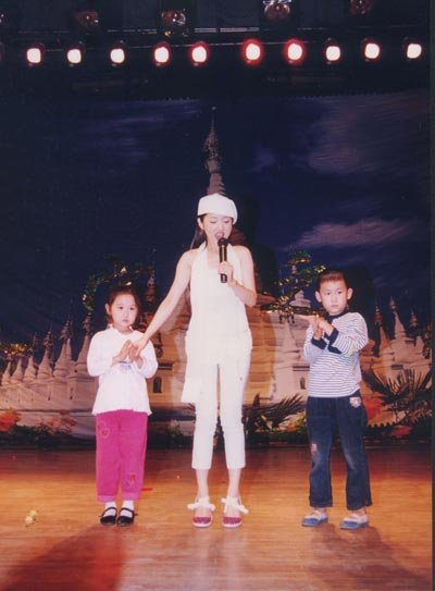 杨钰莹复出遭疯抢 <em>玉女</em>美艳<em>照片</em>秒杀众女星(组