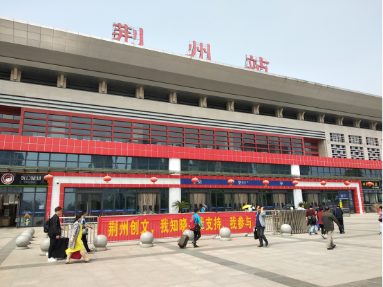 公务员笔试顺利开考 荆州“爱心接力助考”成效显著