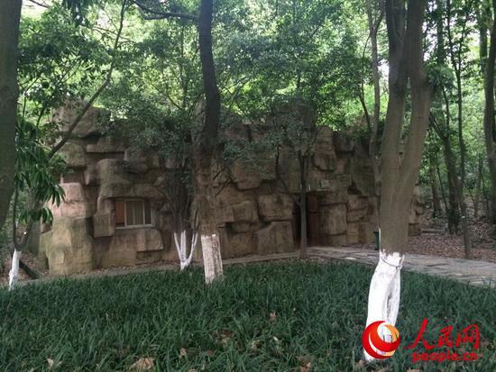 湖北:武汉植物园公厕六年五星变一星