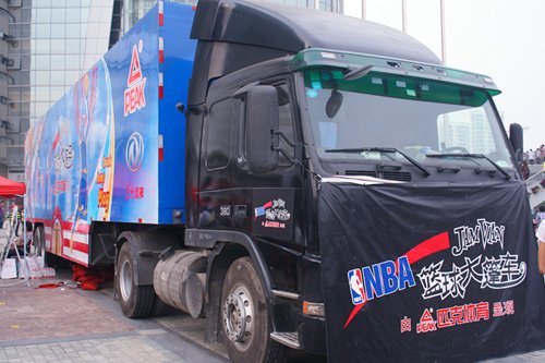 风神汽车携手NBA 篮球大篷车武汉收官