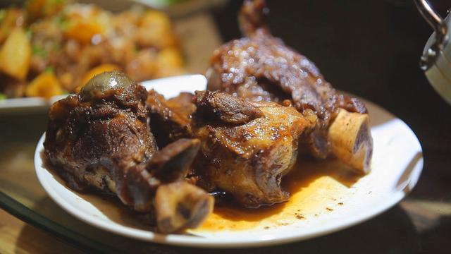 微记录片《武汉食堂》:属于我们的私人厨房