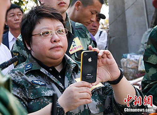 揭秘韩红生命中的3个男人 否认示爱吴彦祖被拒