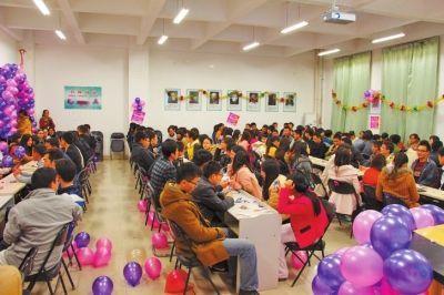 300多学霸扎堆参加郑大研究生相亲会(图)