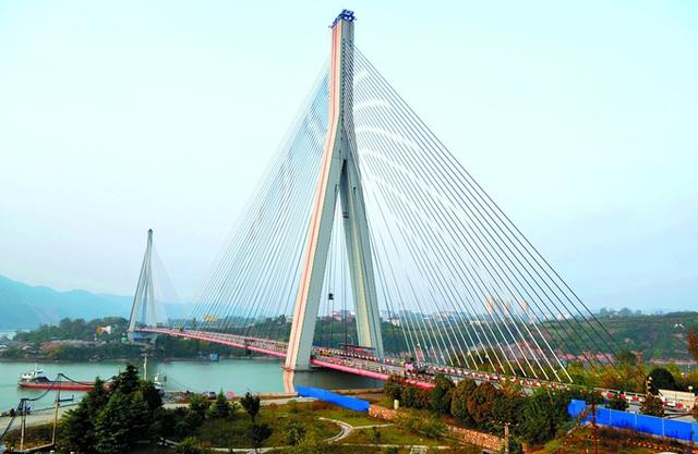 汉江公路大桥192根斜拉索更换完成 全长601米
