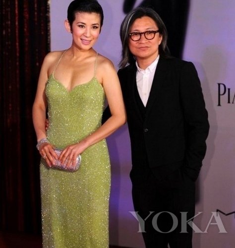 第31届香港金像奖 女星红毯上演珠光宝气_大楚