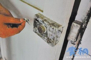 州一女教师疑遭官员强奸 警方:戴套不算强奸_