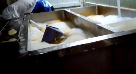 媒体暗访海底捞:火锅中国第一大美食如何保证